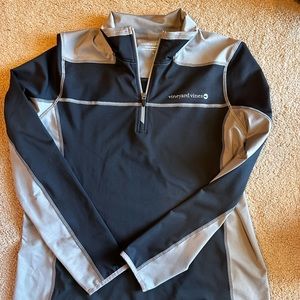 Woman’s Vineyard Vines performance quarter zip pull over. Black and gray. Large